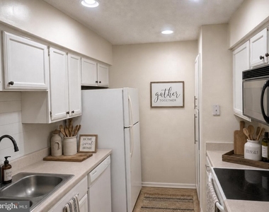 1523 Lincoln - Photo Thumbnail 5