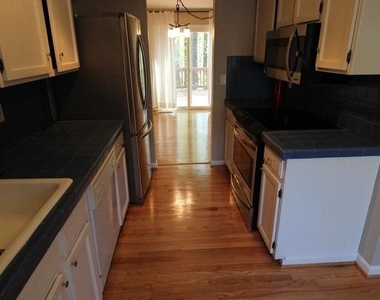 6055 Meyers Landing Court - Photo Thumbnail 8