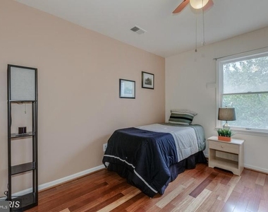 5820 Silchester Street - Photo Thumbnail 31