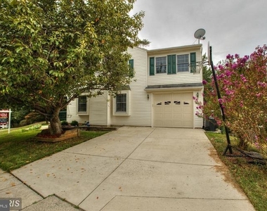 5820 Silchester Street - Photo Thumbnail 3