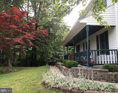 5820 Silchester Street - Photo Thumbnail 1