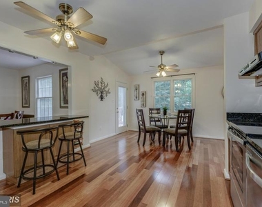 5820 Silchester Street - Photo Thumbnail 9
