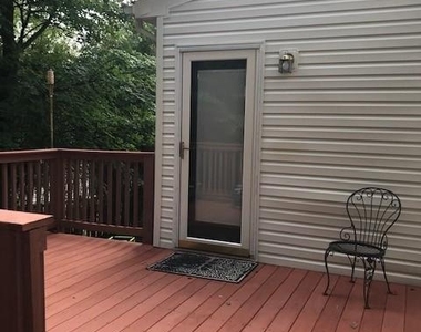 5820 Silchester Street - Photo Thumbnail 4