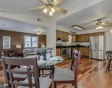 5820 Silchester Street - Photo Thumbnail 10