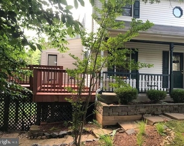 5820 Silchester Street - Photo Thumbnail 2
