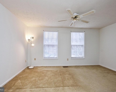 1915 Belmont Ridge Court - Photo Thumbnail 18