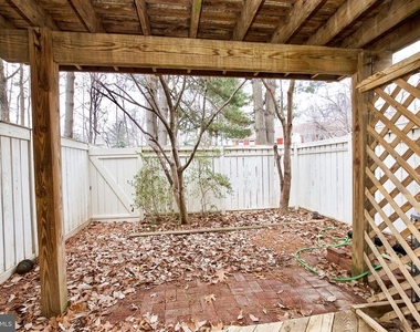 1915 Belmont Ridge Court - Photo Thumbnail 27