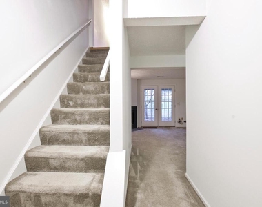 1915 Belmont Ridge Court - Photo Thumbnail 21
