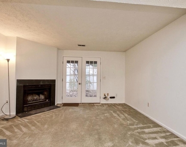 1915 Belmont Ridge Court - Photo Thumbnail 22