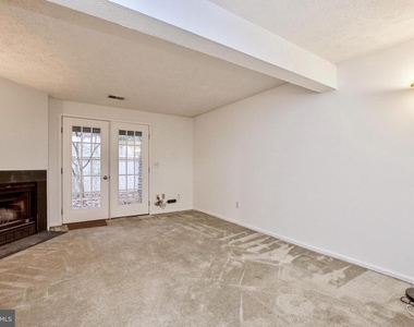 1915 Belmont Ridge Court - Photo Thumbnail 24