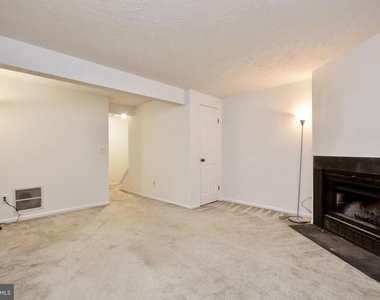 1915 Belmont Ridge Court - Photo Thumbnail 23