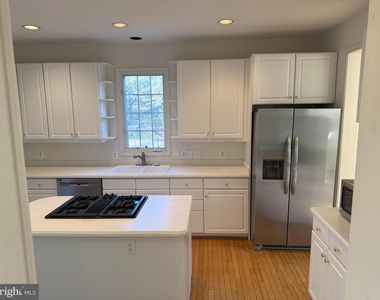 5901 Ewing Place - Photo Thumbnail 12