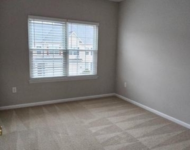311 Prestwick Lane - Photo Thumbnail 14