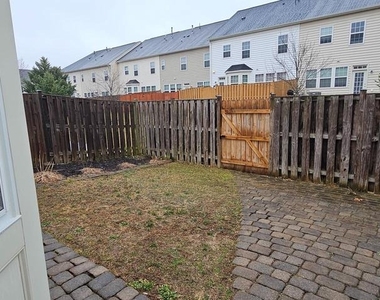 311 Prestwick Lane - Photo Thumbnail 17