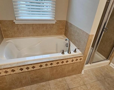 311 Prestwick Lane - Photo Thumbnail 5