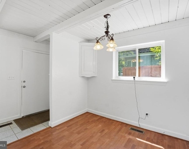 11000 Park Road - Photo Thumbnail 3