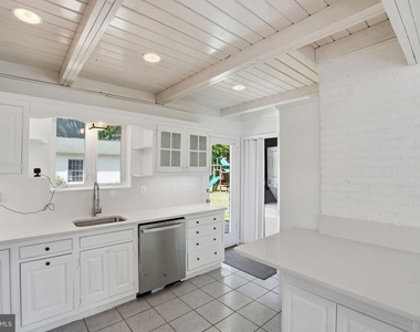 11000 Park Road - Photo Thumbnail 9