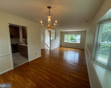 2508 Saint John Place - Photo Thumbnail 5