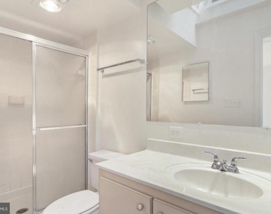 1454 N Quinn Street - Photo Thumbnail 11