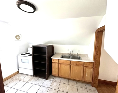 537 Winchester Avenue - Photo Thumbnail 7