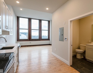 1300 S 19th Street - Photo Thumbnail 1