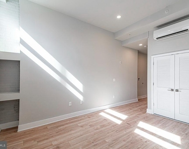 1300 S 19th Street - Photo Thumbnail 4