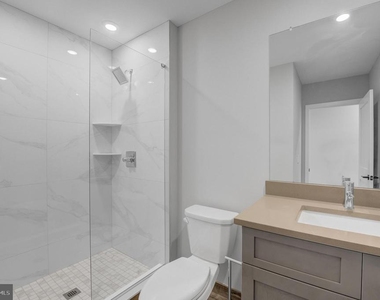 1205 S 15th Street - Photo Thumbnail 3