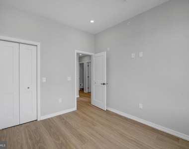 1205 S 15th Street - Photo Thumbnail 8