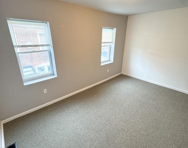 1533 S Allison Street - Photo Thumbnail 8