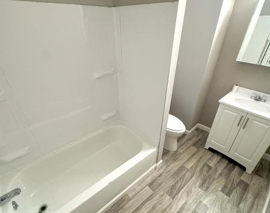 1533 S Allison Street - Photo Thumbnail 10