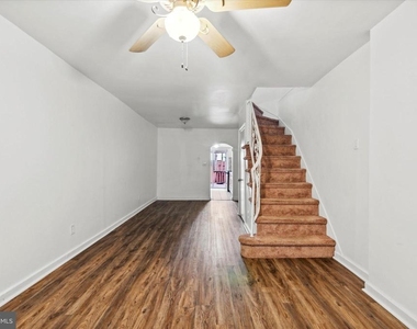 1225 N Howard Street - Photo Thumbnail 3