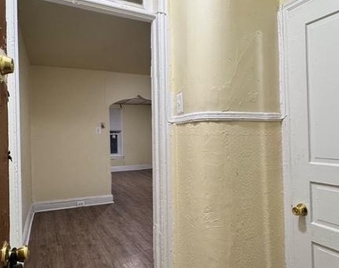 1121 N 41st Street - Photo Thumbnail 2