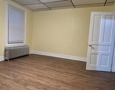 1121 N 41st Street - Photo Thumbnail 19