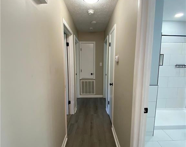 1701 Carter Baron Place - Photo Thumbnail 10