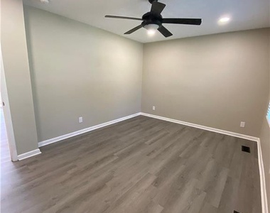 1701 Carter Baron Place - Photo Thumbnail 3