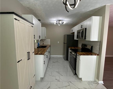 1701 Carter Baron Place - Photo Thumbnail 7