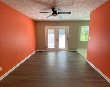 1701 Carter Baron Place - Photo Thumbnail 4