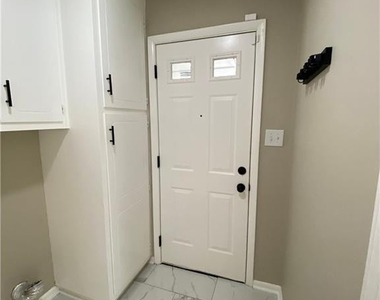 1701 Carter Baron Place - Photo Thumbnail 9
