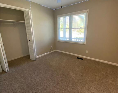 1701 Carter Baron Place - Photo Thumbnail 12