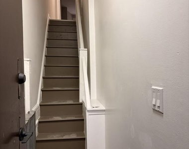 2917 Girard Ave - Photo Thumbnail 10