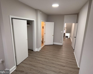 2917 Girard Ave - Photo Thumbnail 11