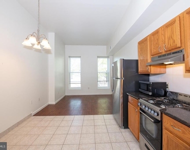 1526 Mount Vernon Street - Photo Thumbnail 3