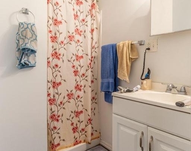 2136 S 15th Street - Photo Thumbnail 6
