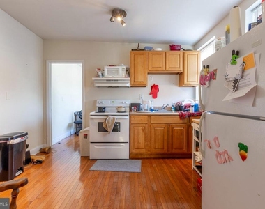 2136 S 15th Street - Photo Thumbnail 3