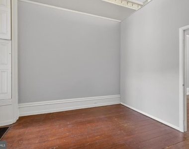 1717 Spruce Street - Photo Thumbnail 12