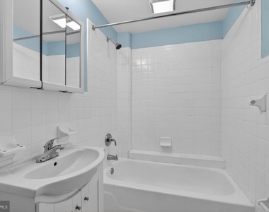 1717 Spruce Street - Photo Thumbnail 14