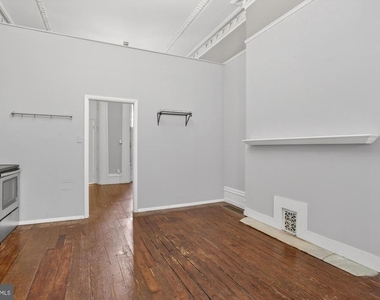 1717 Spruce Street - Photo Thumbnail 6