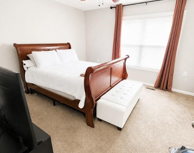 1207 Huntsman Court - Photo Thumbnail 16