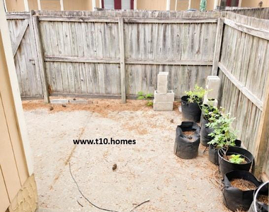 1207 Huntsman Court - Photo Thumbnail 24