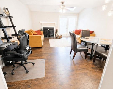 1207 Huntsman Court - Photo Thumbnail 9